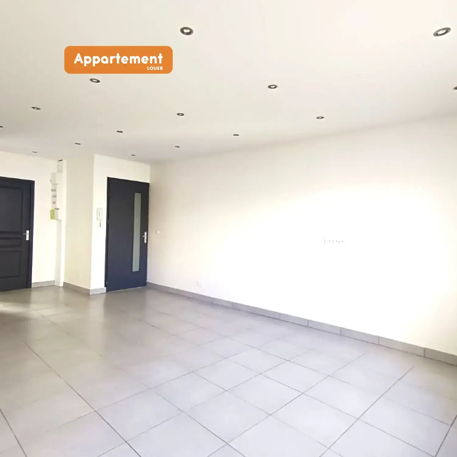 Appartement à louer 2 pièces 43