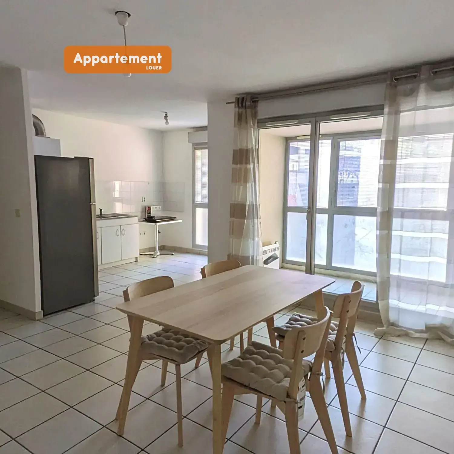 Appartement à louer 3 pièces 64